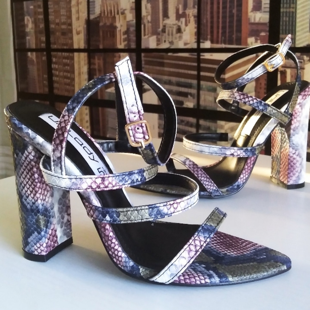 'ROBYN' python heel